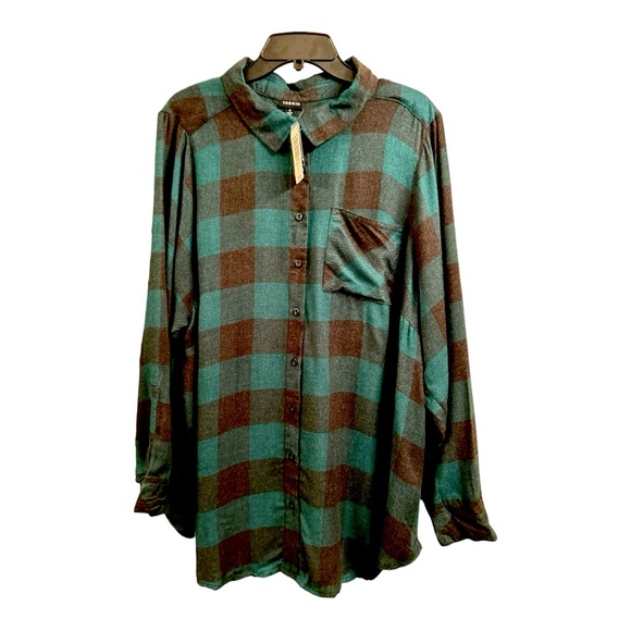 torrid Tops - NWT Torrid Dark Green and Black Plaid